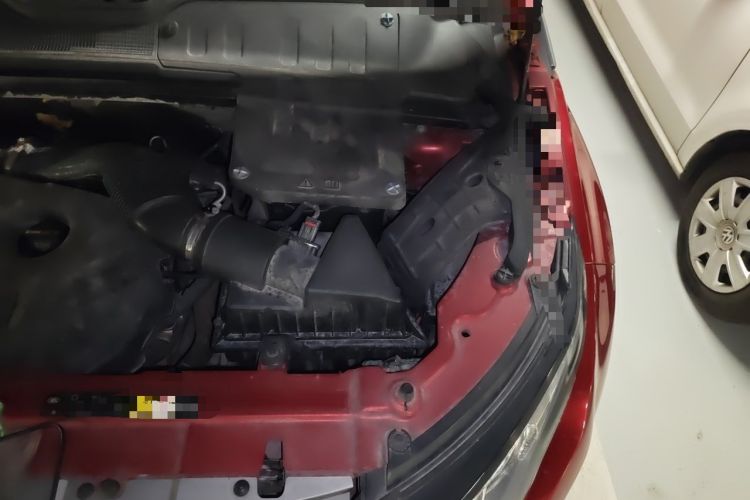 Used Land Rover Range Evoque 2015 2.0T Five-Door Zhiyao Edition Engine Bay Left