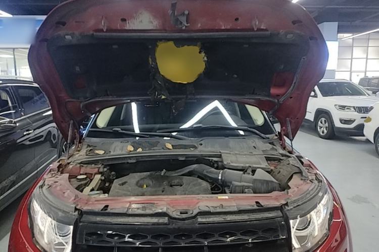 Used Land Rover Range Evoque 2015 2.0T Five-Door Zhiyao Edition Engine Bay
