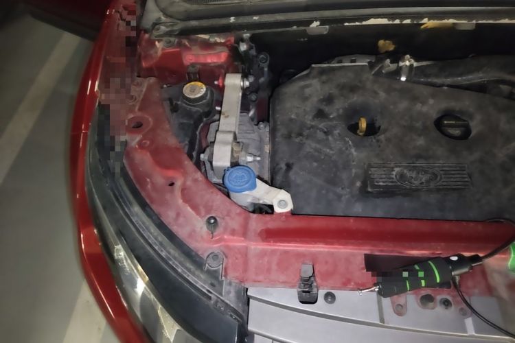 Used Land Rover Range Evoque 2015 2.0T Five-Door Zhiyao Edition Engine Bay Right
