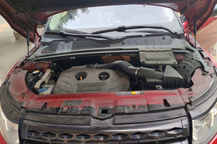 Used Land Rover Range Evoque 2015 2.0T 5-Door Ignite Edition Engine Bay