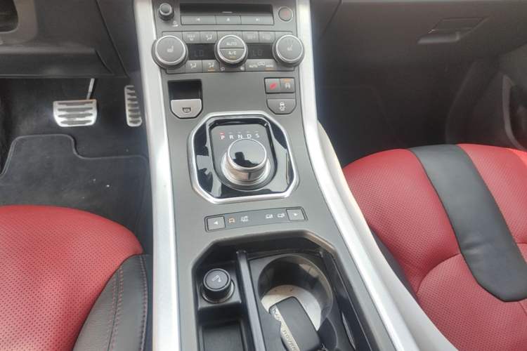Used Land Rover Range Evoque 2015 2.0T 5-Door Ignite Edition Gear Lever