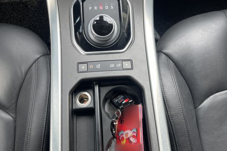 Used Land Rover Range Evoque 2015 2.0T Five-Door Zhiyao Edition Gear Lever