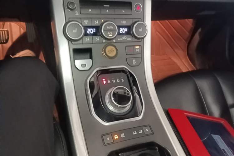 Used Land Rover Range Evoque 2015 2.0T Five-Door Fashion Edition Gear Lever