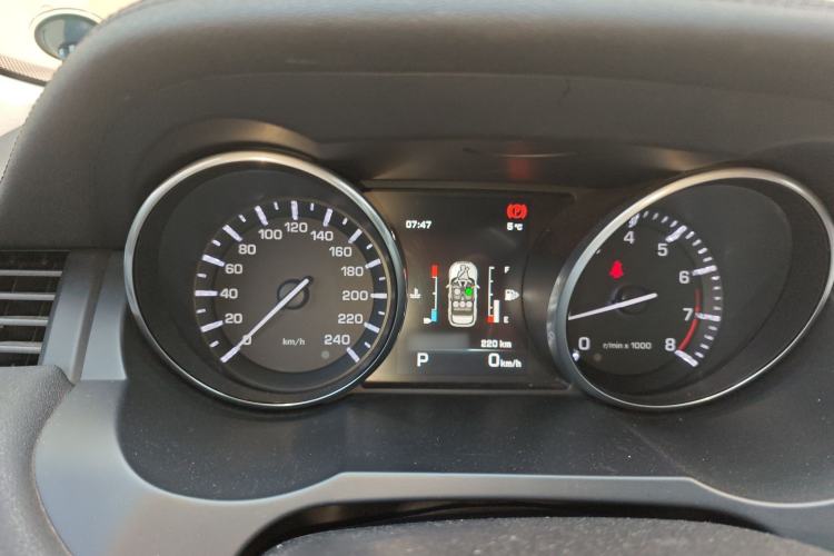 Used Land Rover Range Evoque 2015 2.0T Five-Door Zhiyao Edition Instrument Cluster