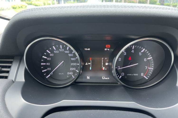 Used Land Rover Range Evoque 2015 2.0T Five-Door Zhiyao Edition Instrument Cluster