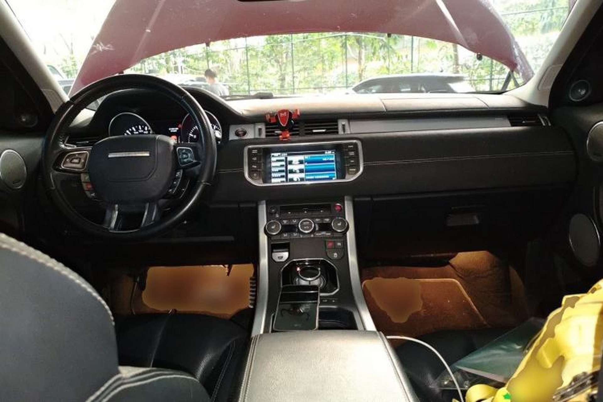 Used Land Rover Range Evoque 2015 2.0T 5-Door Ignite Edition Interior 2