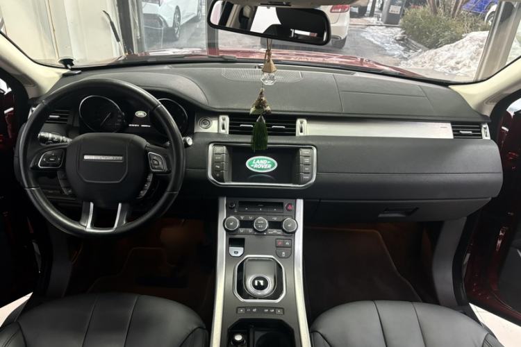 Used Land Rover Range Evoque 2015 2.0T Five-Door Zhiyao Edition Interior 3