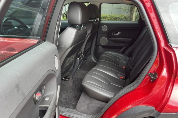 Used Land Rover Range Evoque 2015 2.0T Five-Door Zhiyao Edition Interior 3
