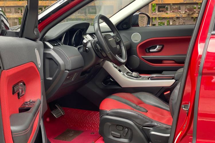 Used Land Rover Range Evoque 2015 2.0T 5-Door Ignite Edition Interior 3