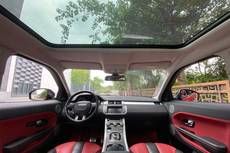 Used Land Rover Range Evoque 2015 2.0T 5-Door Ignite Edition Interior 4