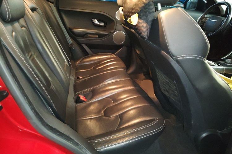 Used Land Rover Range Evoque 2015 2.0T 5-Door Ignite Edition Interior 4