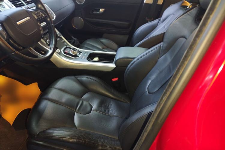 Used Land Rover Range Evoque 2015 2.0T 5-Door Luxury Edition Left Front Seat