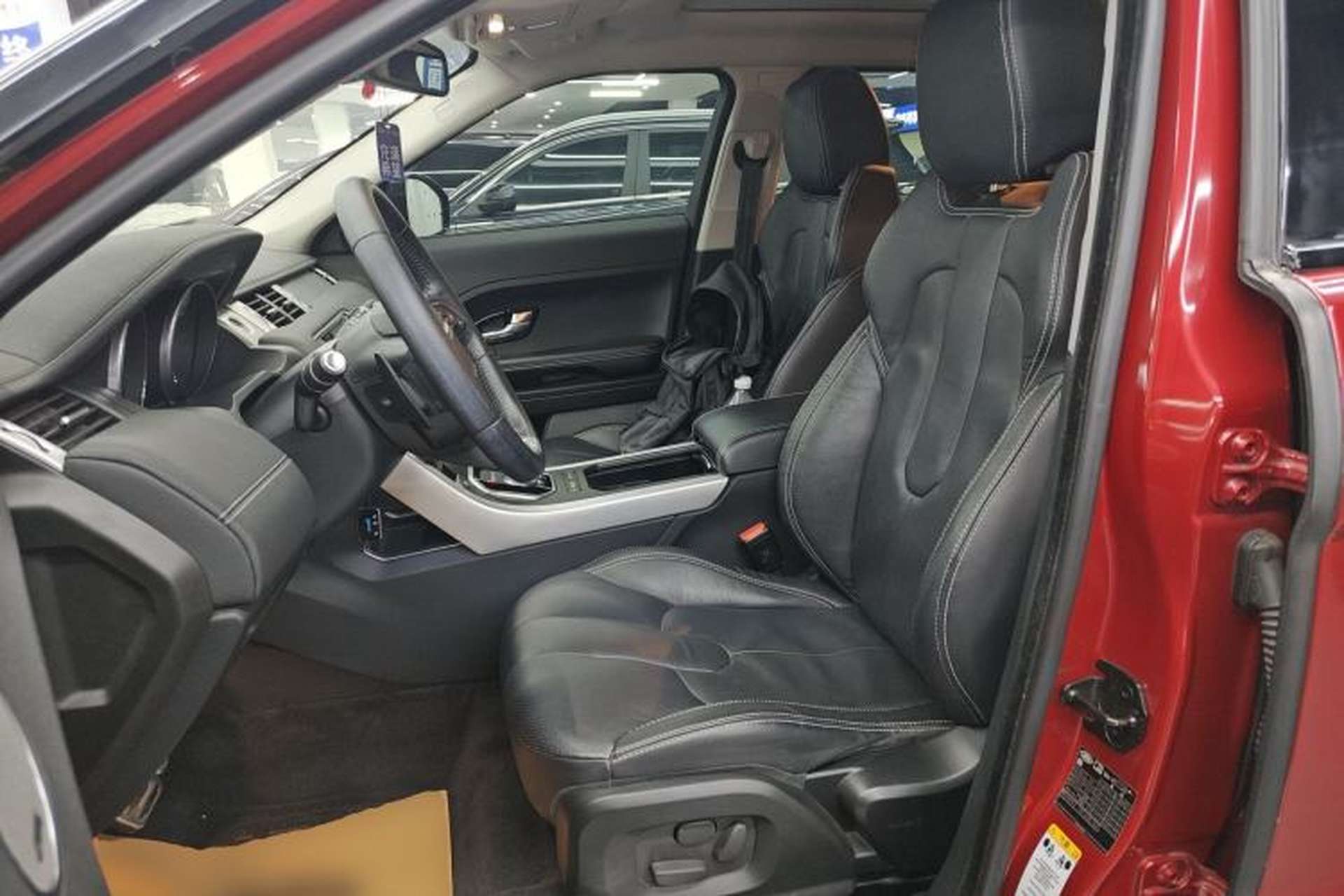Used Land Rover Range Evoque 2015 2.0T 5-Door Ignite Edition Left Front Seat