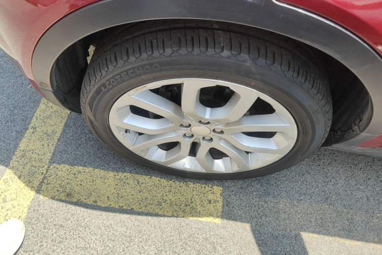 Used Land Rover Range Evoque 2015 2.0T 5-Door Ignite Edition Left Front Wheel Hub