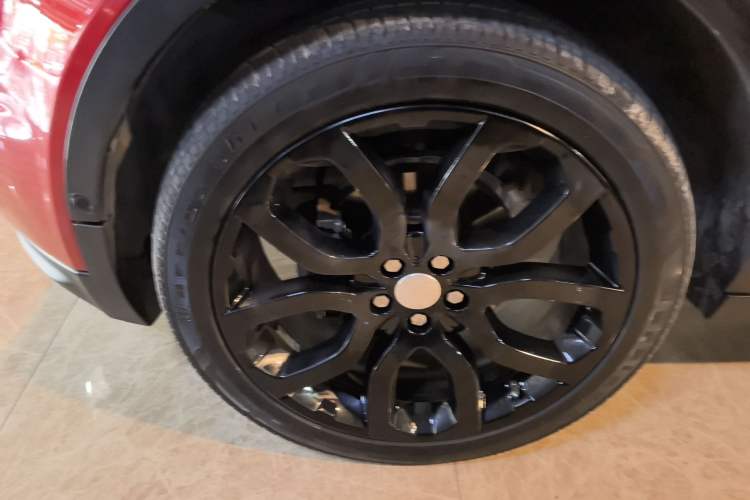Used Land Rover Range Evoque 2015 2.0T 5-Door Ignite Edition Left Front Wheel Hub