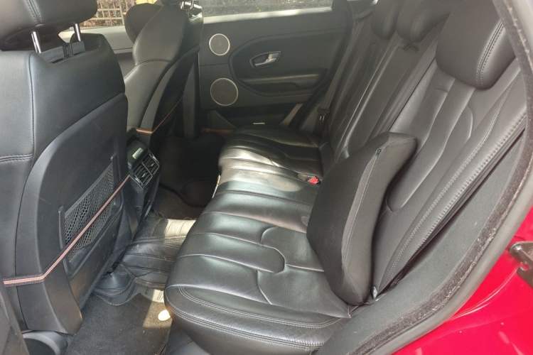 Used Land Rover Range Evoque 2015 2.0T Five-Door Zhiyao Edition Left Rear Seat