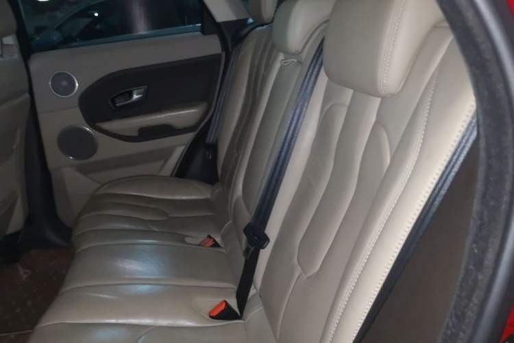 Used Land Rover Range Evoque 2015 2.0T Five-Door Zhiyao Edition Left Rear Seat