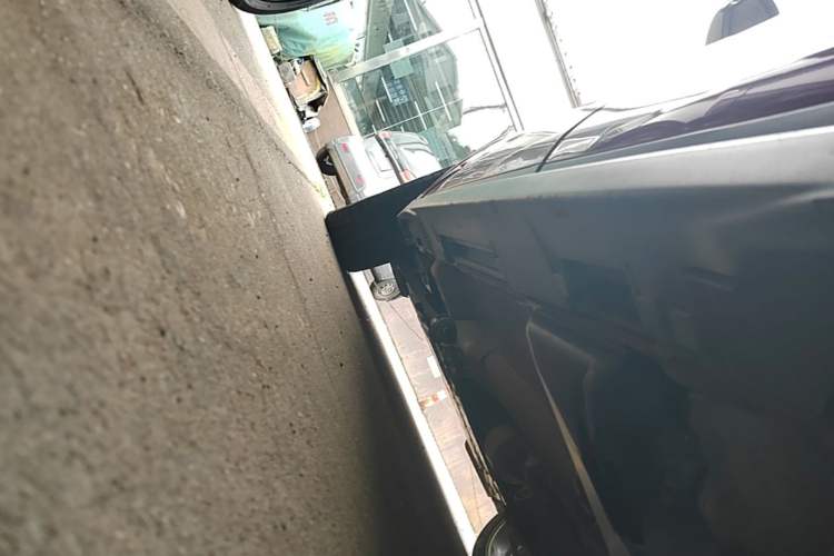 Used Land Rover Range Evoque 2015 2.0T 5-Door Ignite Edition Left Side Sill