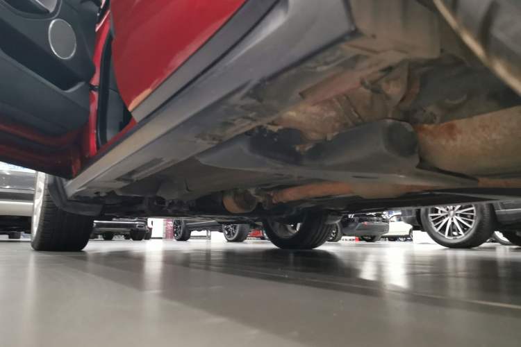 Used Land Rover Range Evoque 2015 2.0T 5-Door Ignite Edition Left Side Sill