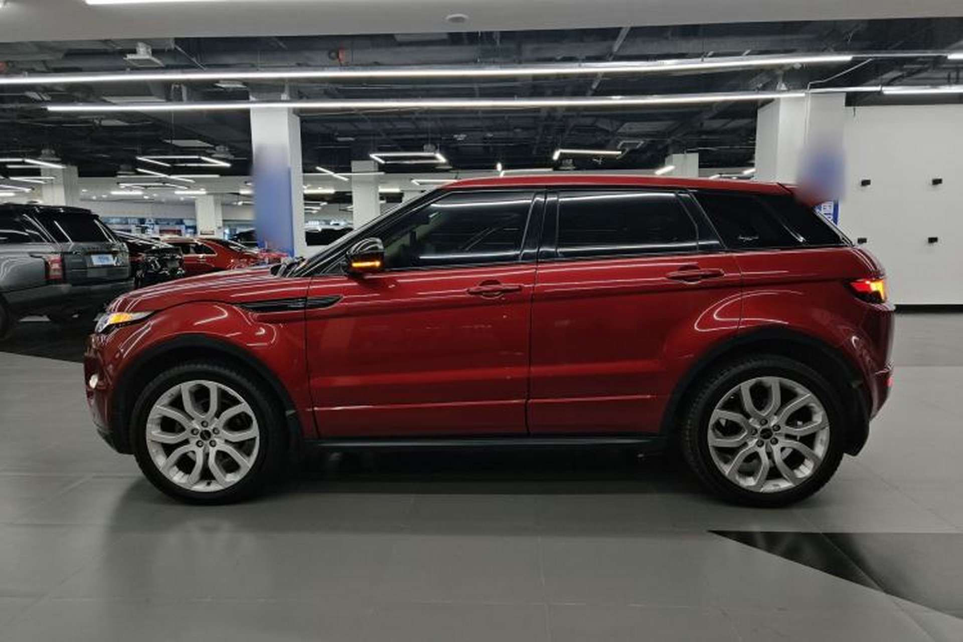 Used Land Rover Range Evoque 2015 2.0T 5-Door Ignite Edition Left Side