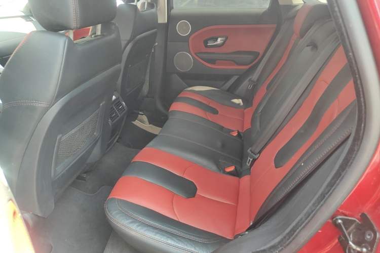 Used Land Rover Range Evoque 2015 2.0T 5-Door Ignite Edition Rear Left 45 Deg