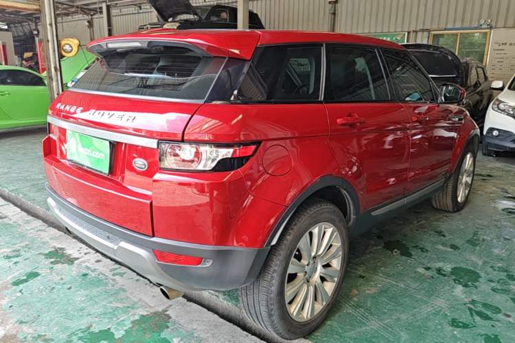 Used Land Rover Range Evoque 2015 2.0T Five-Door Zhiyao Edition Rear Right 45 Deg