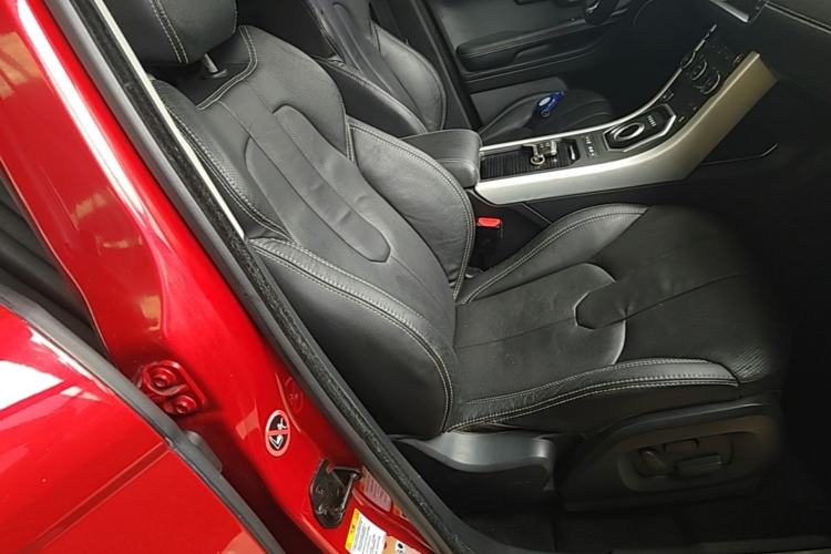 Used Land Rover Range Evoque 2015 2.0T 5-Door Ignite Edition Right Front Seat