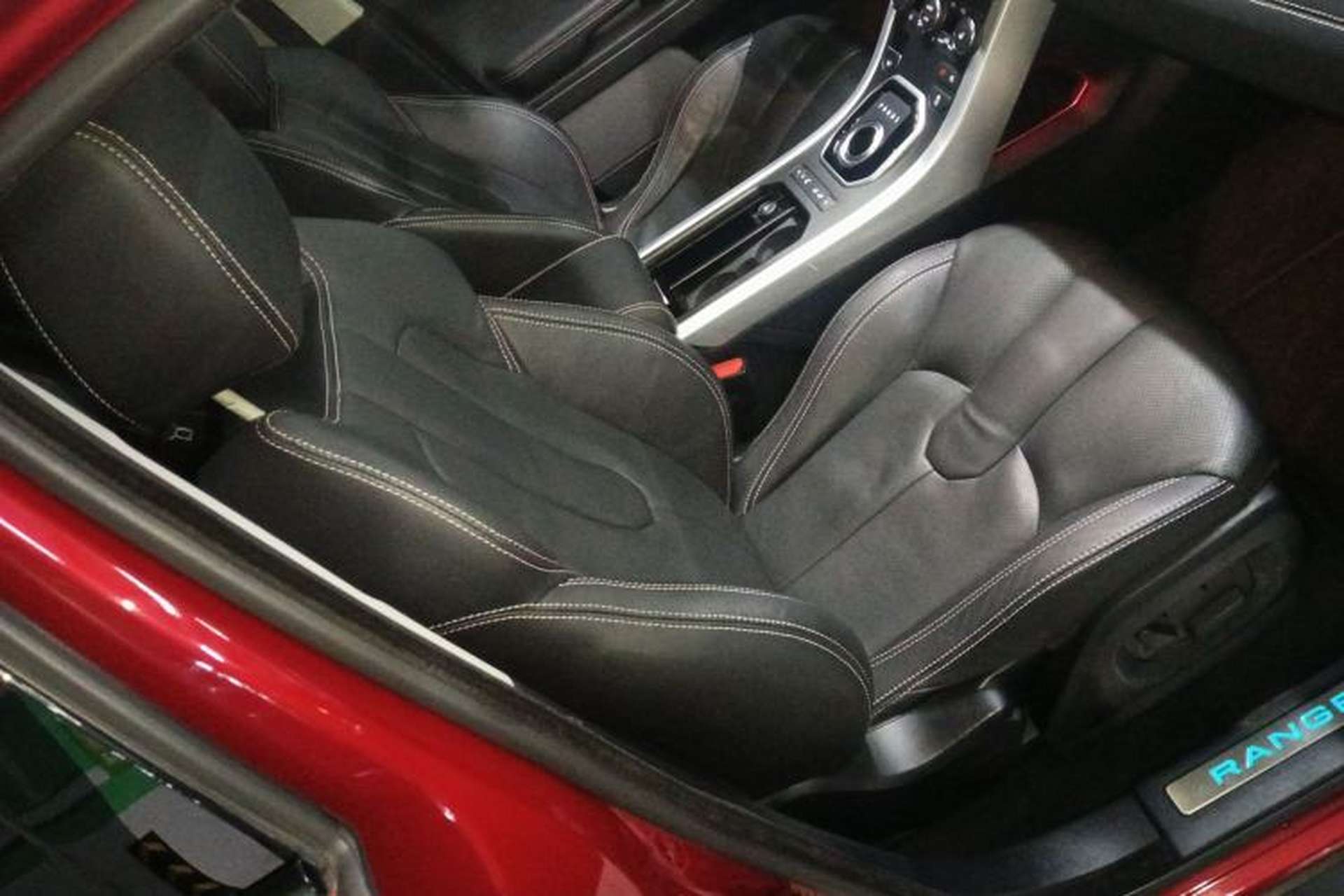 Used Land Rover Range Evoque 2015 2.0T 5-Door Ignite Edition Right Front Seat