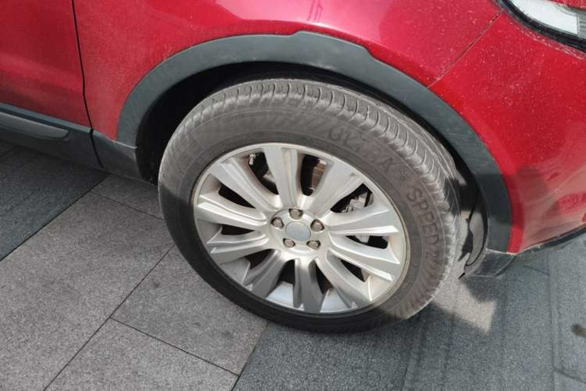 Used Land Rover Range Evoque 2015 2.0T Five-Door Zhiyao Edition Right Front Wheel Hub