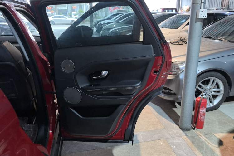 Used Land Rover Range Evoque 2015 2.0T 5-Door Ignite Edition Right Rear Door Interior