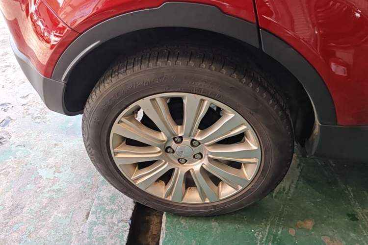 Used Land Rover Range Evoque 2015 2.0T Five-Door Zhiyao Edition Right Rear Wheel Hub