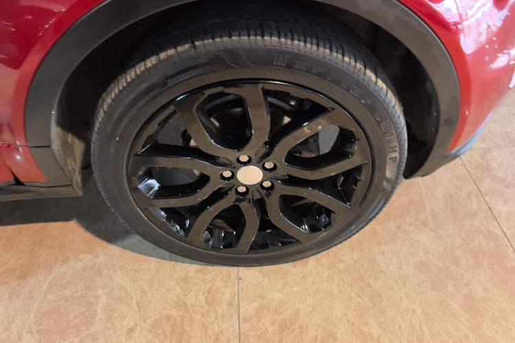 Used Land Rover Range Evoque 2015 2.0T 5-Door Ignite Edition Right Rear Wheel Hub