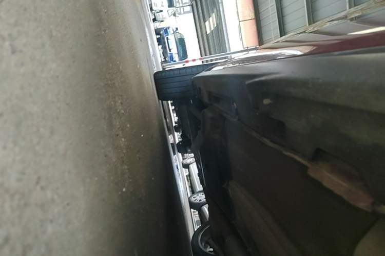 Used Land Rover Range Evoque 2015 2.0T 5-Door Ignite Edition Right Side Sill