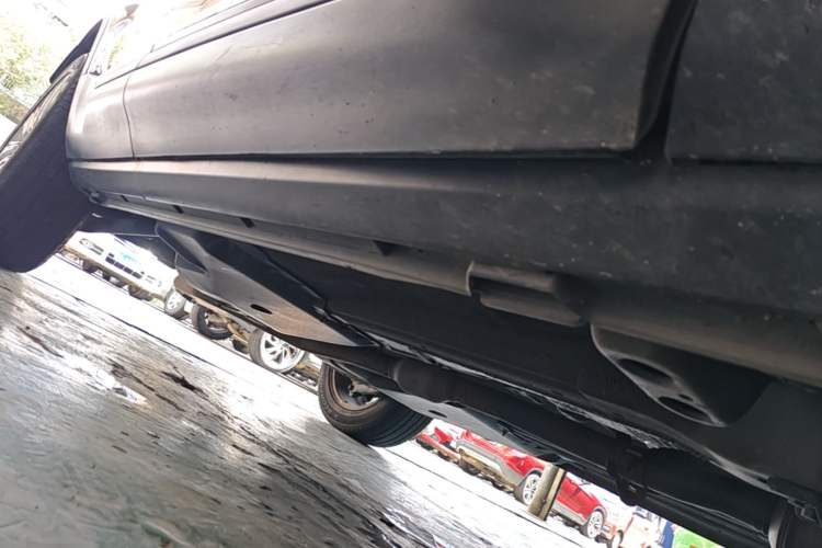 Used Land Rover Range Evoque 2015 2.0T Five-Door Zhiyao Edition Right Side Sill