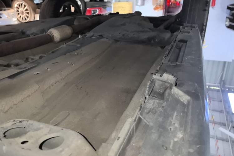 Used Land Rover Range Evoque 2015 2.0T 5-Door Ignite Edition Right Side Sill