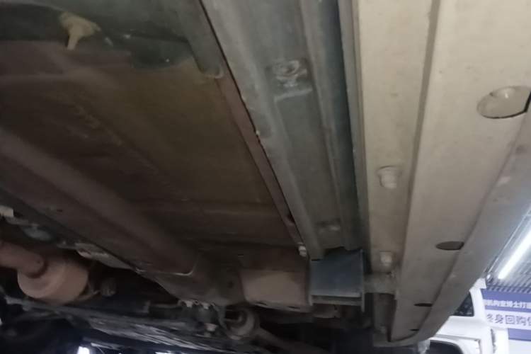 Used Land Rover Range Evoque 2015 2.0T Five-Door Fashion Edition Right Side Sill
