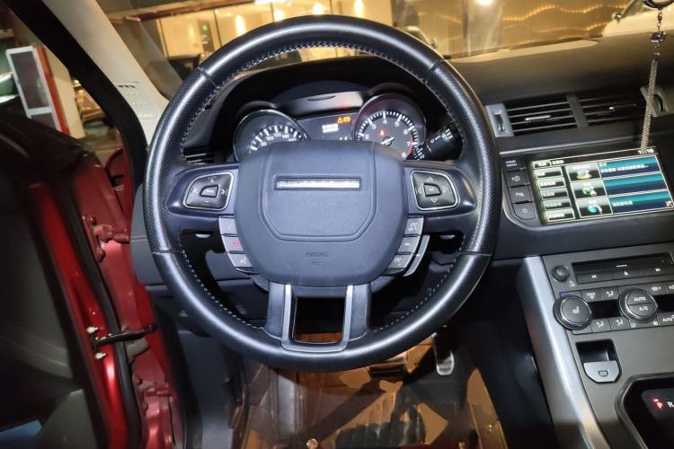 Used Land Rover Range Evoque 2015 2.0T Five-Door Sporty Edition Steering Wheel