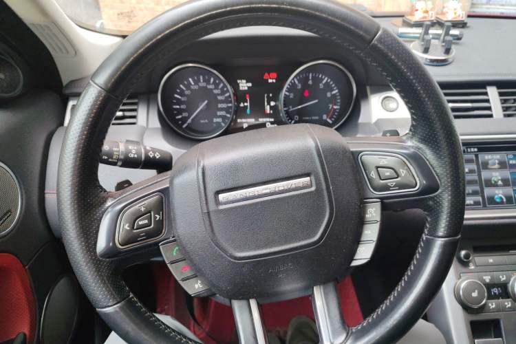 Used Land Rover Range Evoque 2015 2.0T 5-Door Ignite Edition Steering Wheel