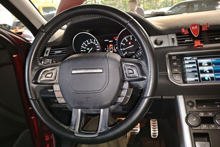 Used Land Rover Range Evoque 2015 2.0T 5-Door Ignite Edition Steering Wheel