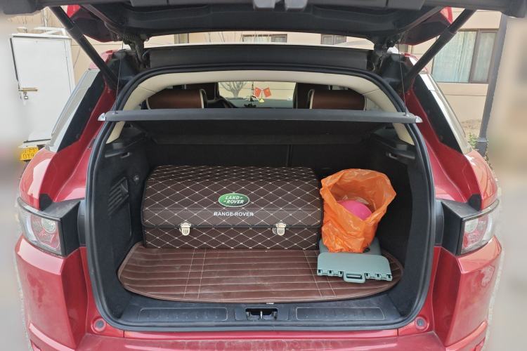 Used Land Rover Range Evoque 2015 2.0T Five-Door Zhiyao Edition Trunk