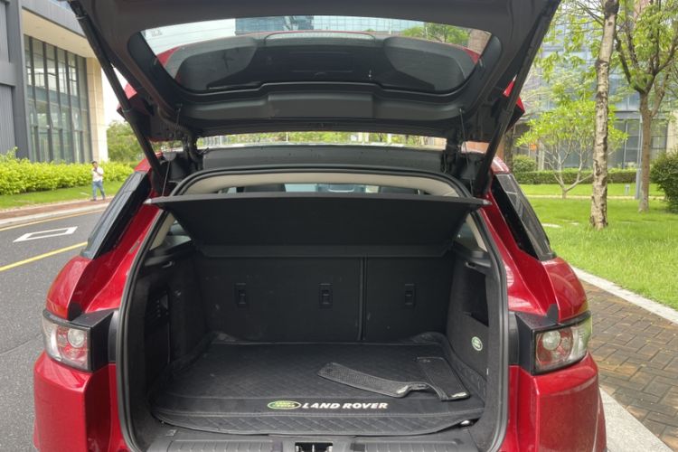 Used Land Rover Range Evoque 2015 2.0T Five-Door Zhiyao Edition Trunk