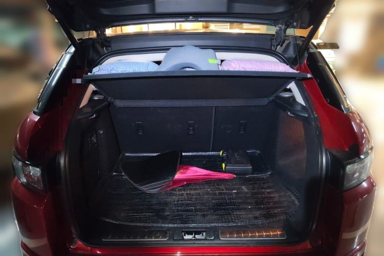 Used Land Rover Range Evoque 2015 2.0T Five-Door Sporty Edition Trunk