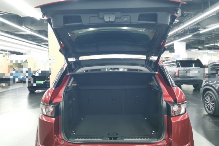 Used Land Rover Range Evoque 2015 2.0T 5-Door Ignite Edition Trunk