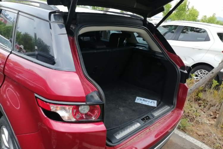 Used Land Rover Range Evoque 2015 2.0T Five-Door Enjoyment Edition Trunk