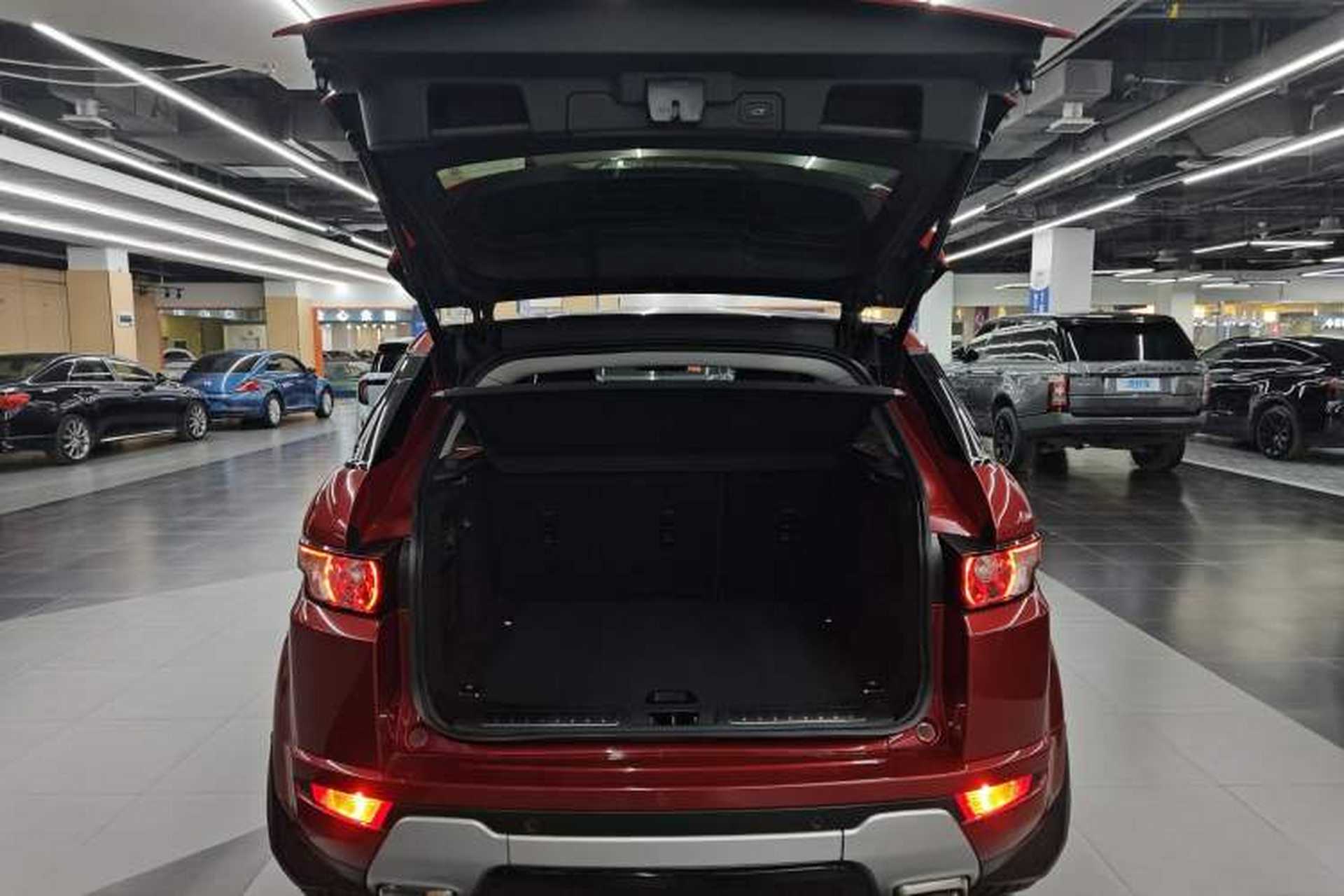 Used Land Rover Range Evoque 2015 2.0T 5-Door Ignite Edition Trunk