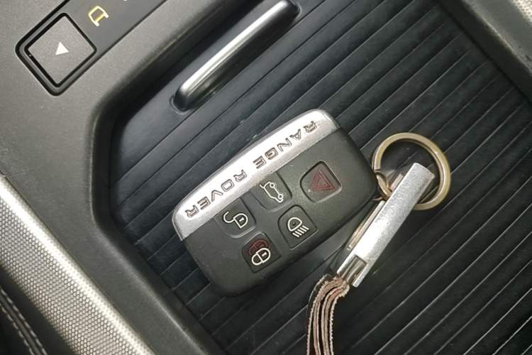Used Land Rover Range Evoque 2015 2.0T 5-Door Ignite Edition Vehicle Key