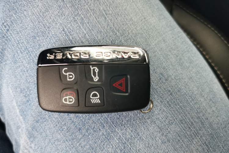 Used Land Rover Range Evoque 2015 2.0T 5-Door Ignite Edition Vehicle Key