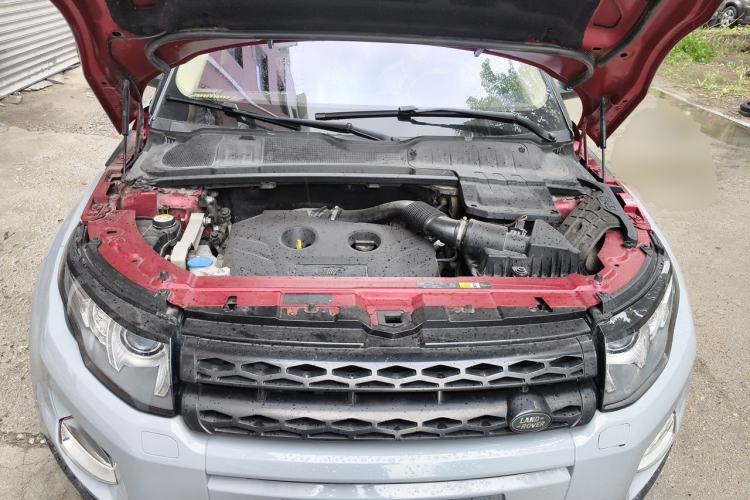 Used Land Rover Range Evoque 2015 2.0T Five-Door Zhiyao Edition Engine Bay