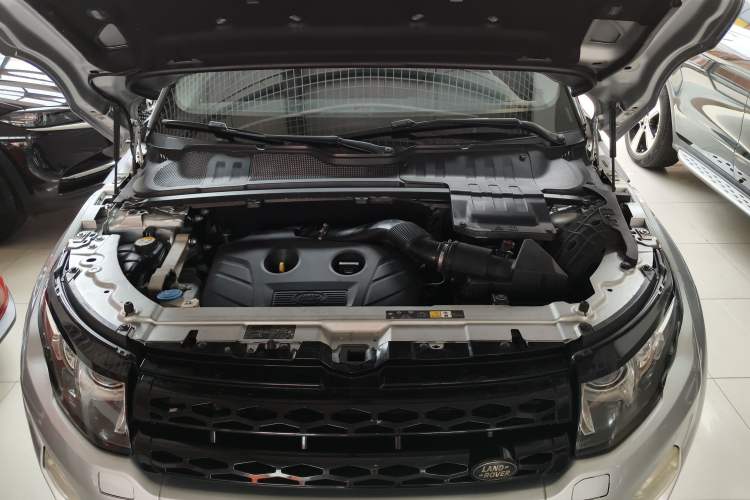 Used Land Rover Range Evoque 2015 2.0T 5-Door Ignite Edition Engine Bay