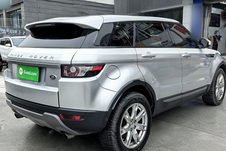 Used Land Rover Range Evoque 2015 2.0T 5-Door Luxury Edition Exterior 4